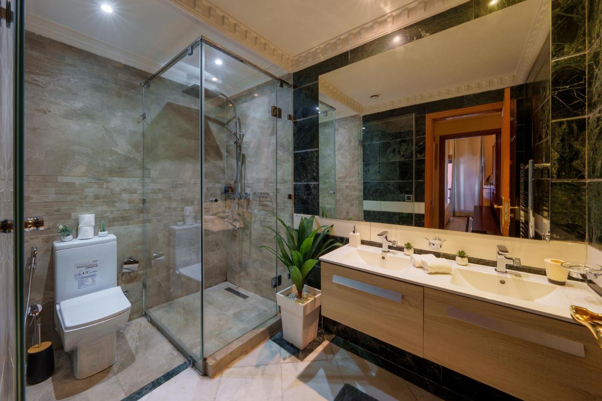 Appartement Haut Standing Gueliz Plaza Avec Vue Маракеш Екстериор снимка