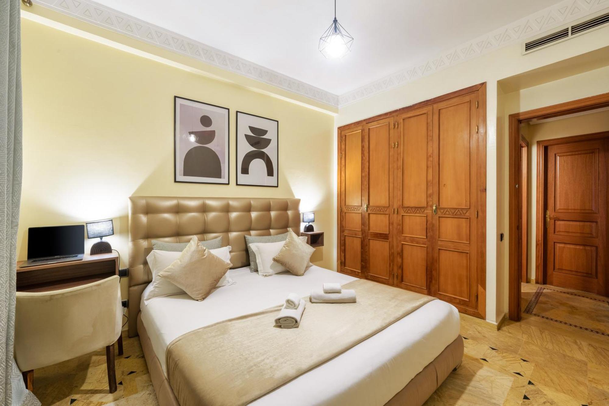 Appartement Haut Standing Gueliz Plaza Avec Vue Маракеш Екстериор снимка