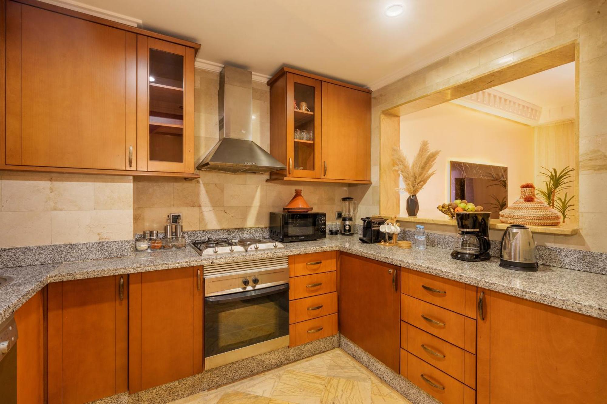 Appartement Haut Standing Gueliz Plaza Avec Vue Маракеш Екстериор снимка