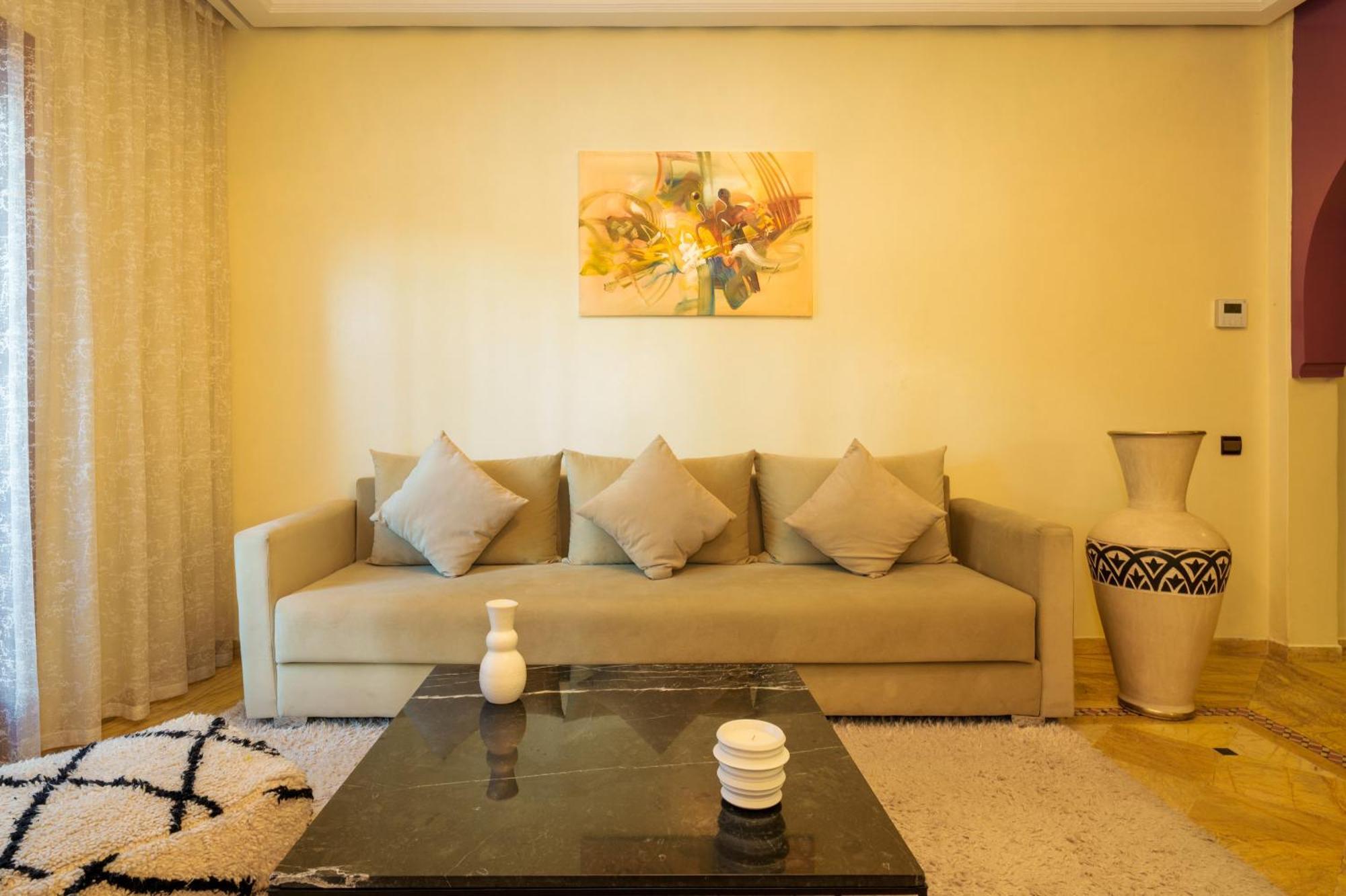Appartement Haut Standing Gueliz Plaza Avec Vue Маракеш Екстериор снимка