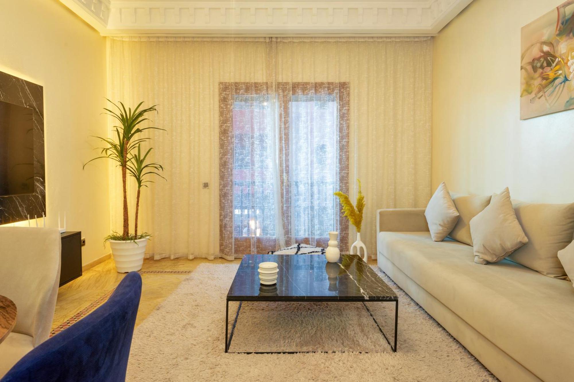 Appartement Haut Standing Gueliz Plaza Avec Vue Маракеш Екстериор снимка